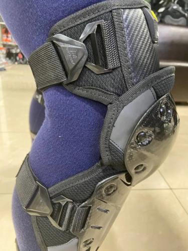 Ones Again Наколенники Carbon Fiber Force в Рязани